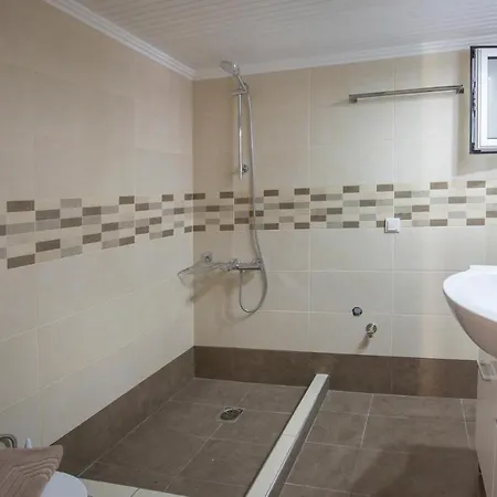 βιλα μπουμπουλινα *