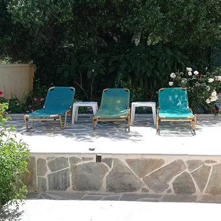 βιλα μπουμπουλινα דירה